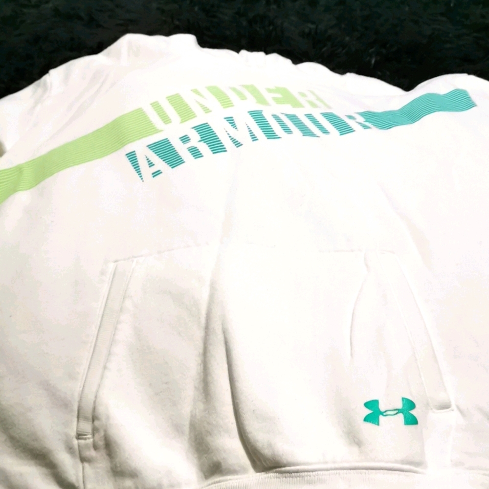 Youth Large loose fit under armour hoodie